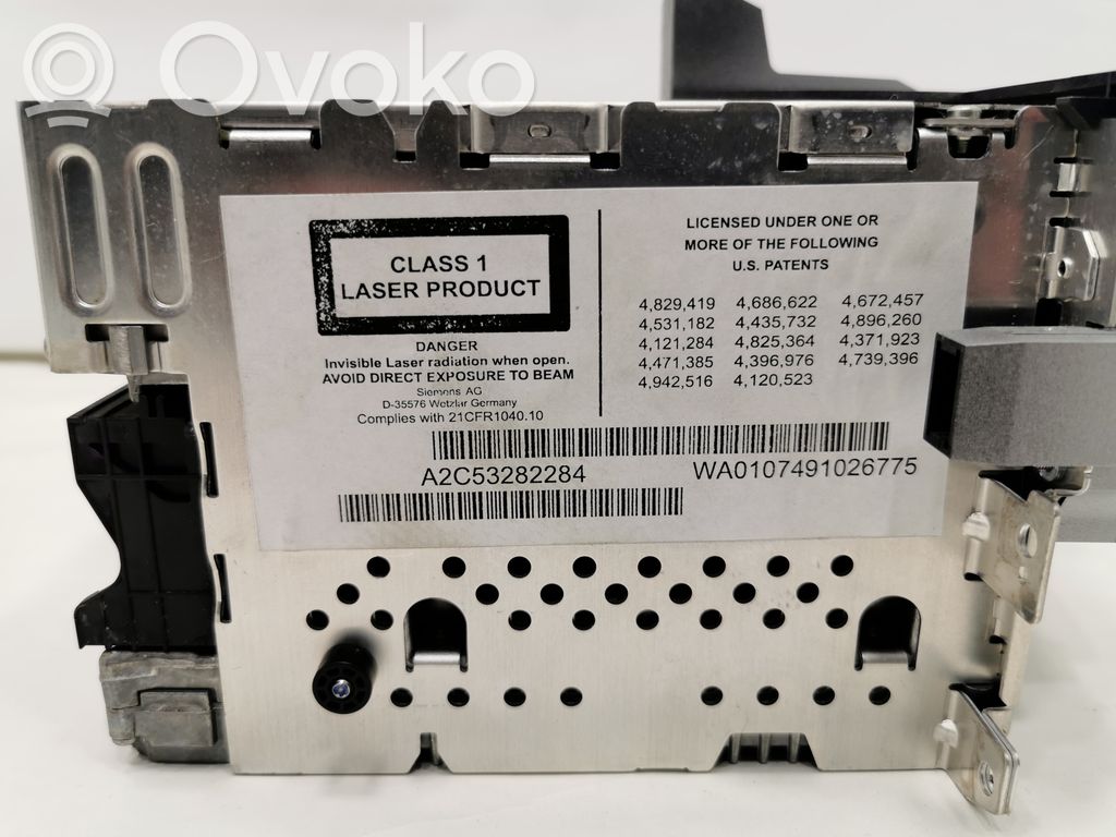 Radio / CD/DVD atskaņotājs / navigācija