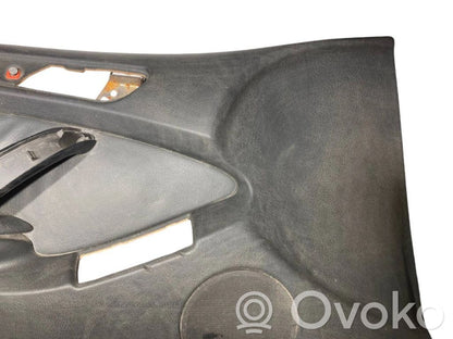 Priekšējo durvju apdare