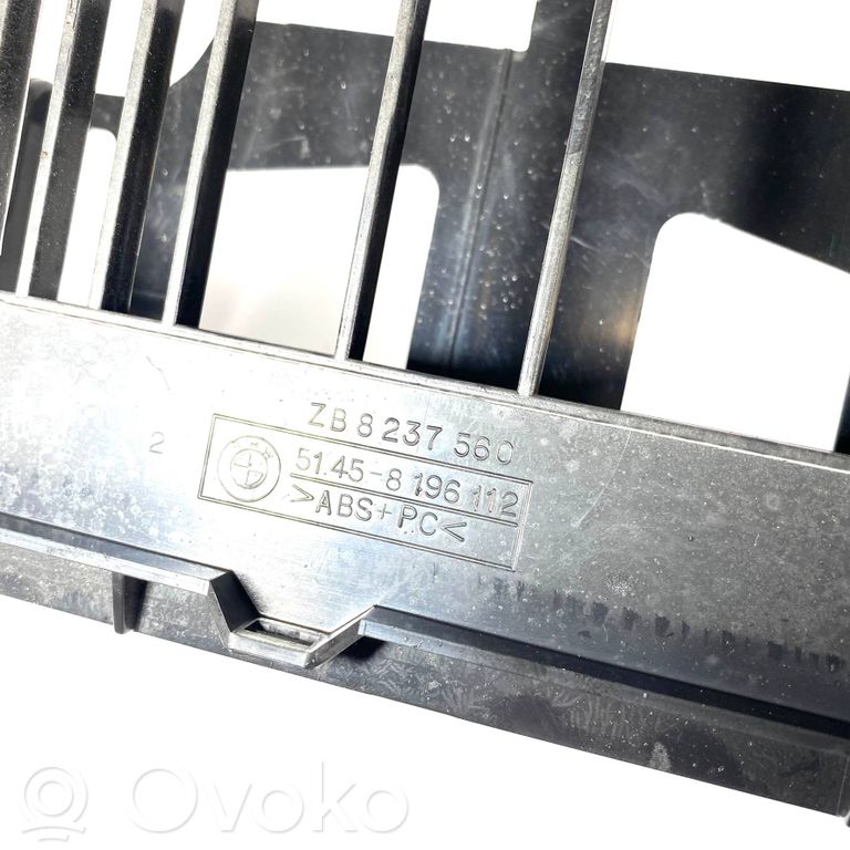 Radio/navigation decorative trim