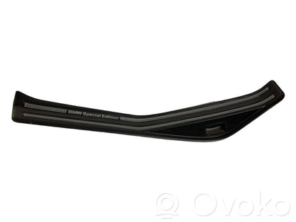 Rear door sill trim (inner)