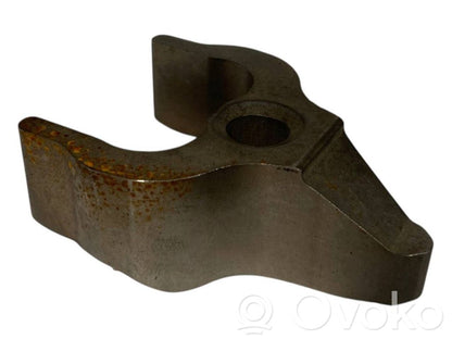 Nozzle holder/shoulder