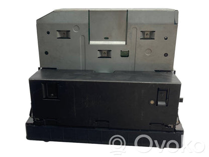 Радио / CD/DVD-плеер / навигация