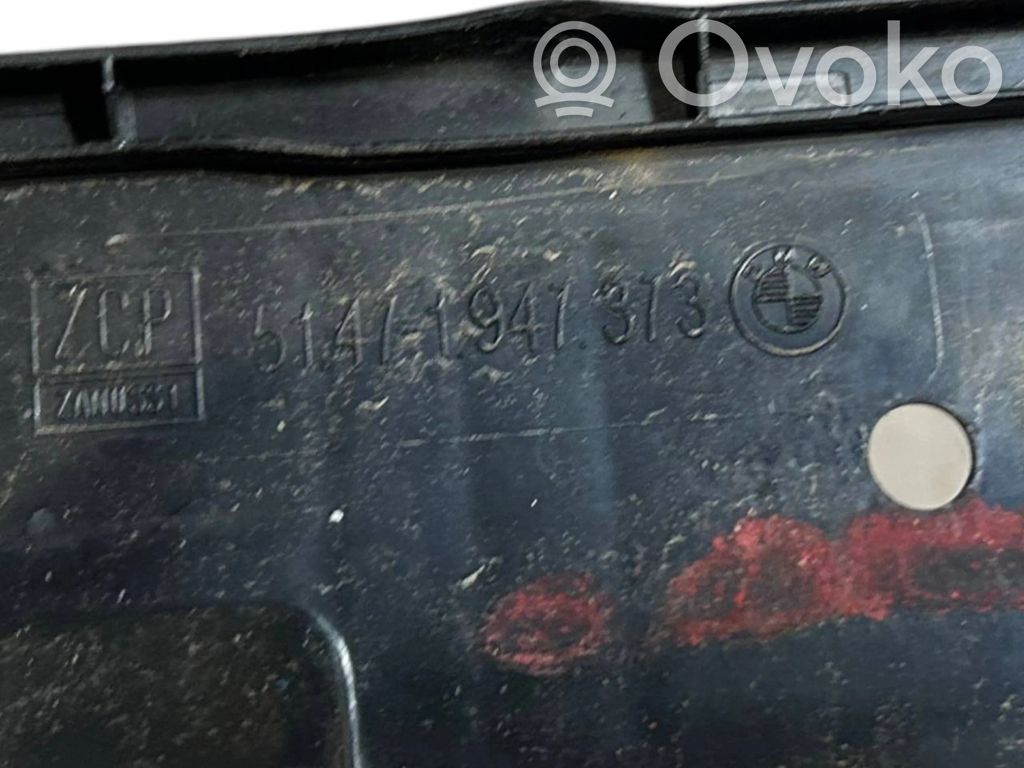 Cita veida bagāžnieka dekoratīvās apdares detaļa