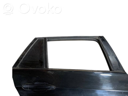 Aizmugurējās durvis