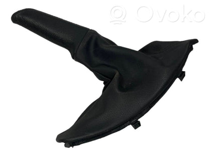 Rokas bremzes dekoratīvā apdare