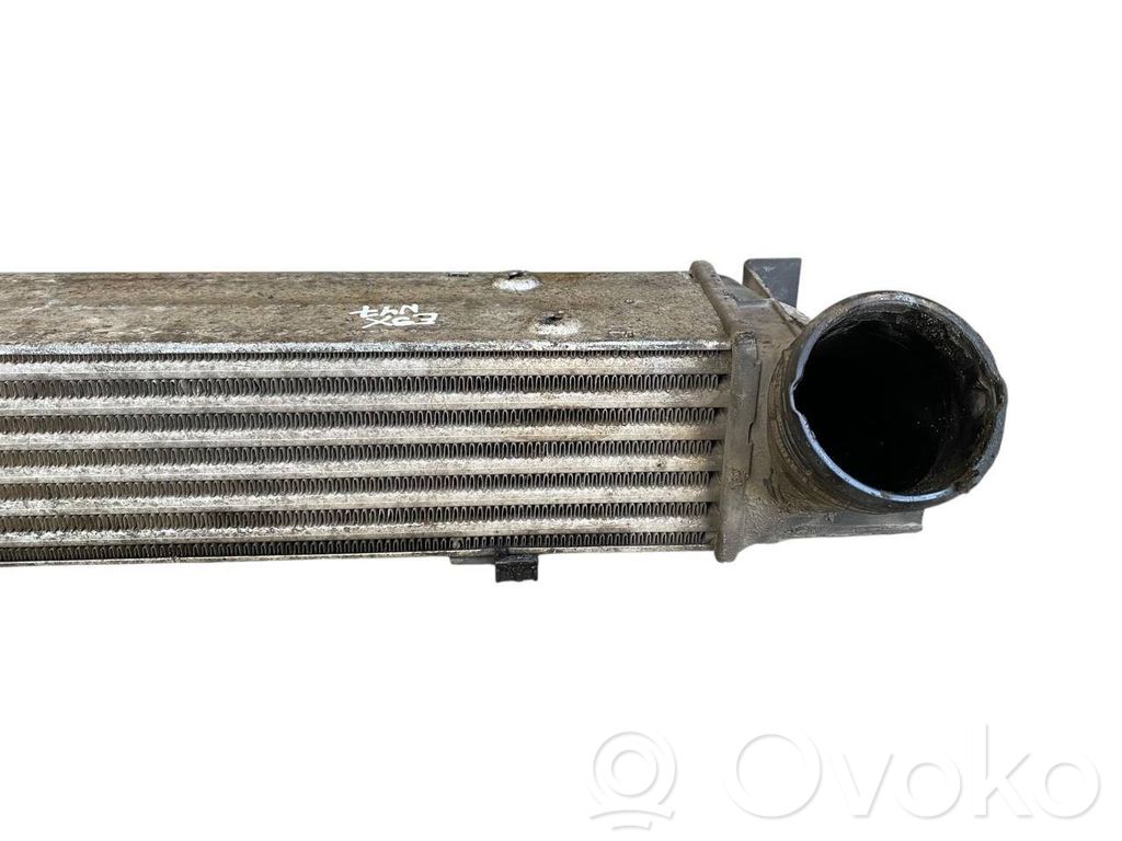 Starpdzesētāja radiators