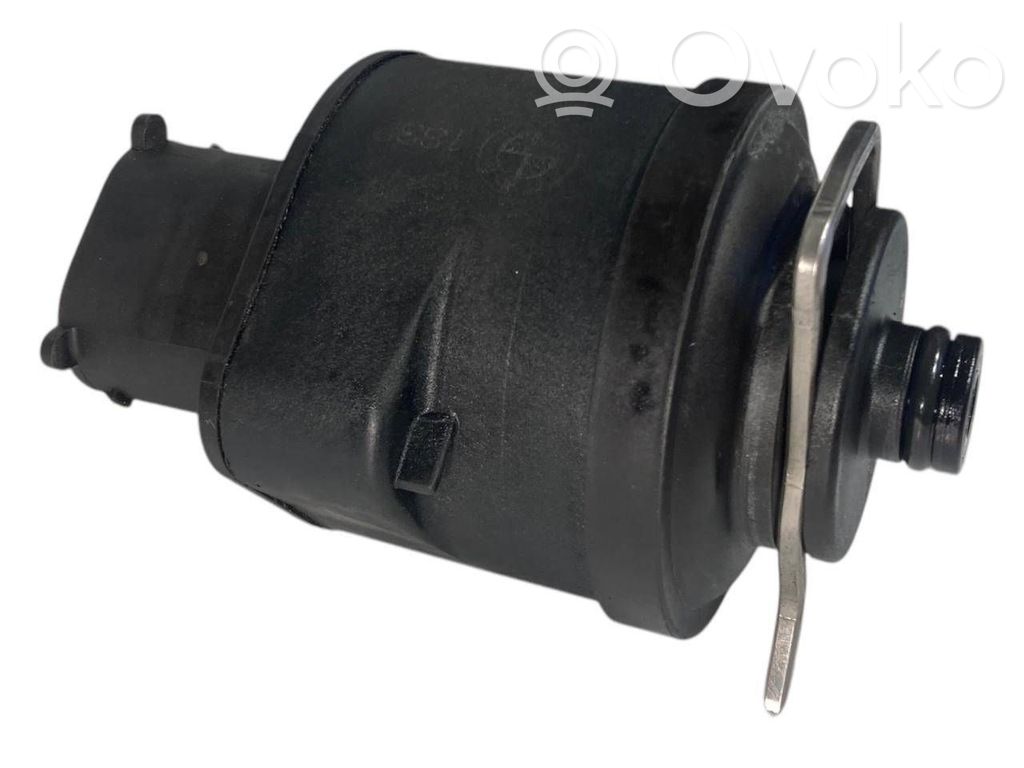 Degvielas filtra sildītājs