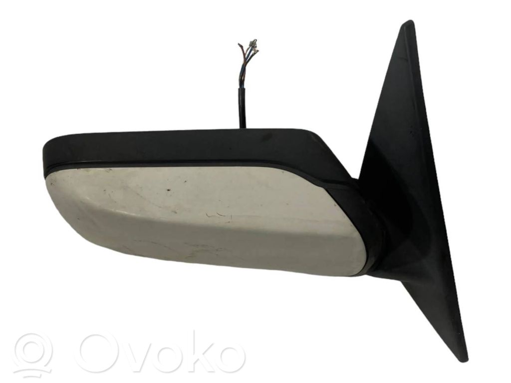 Mirror (electrically controlled)