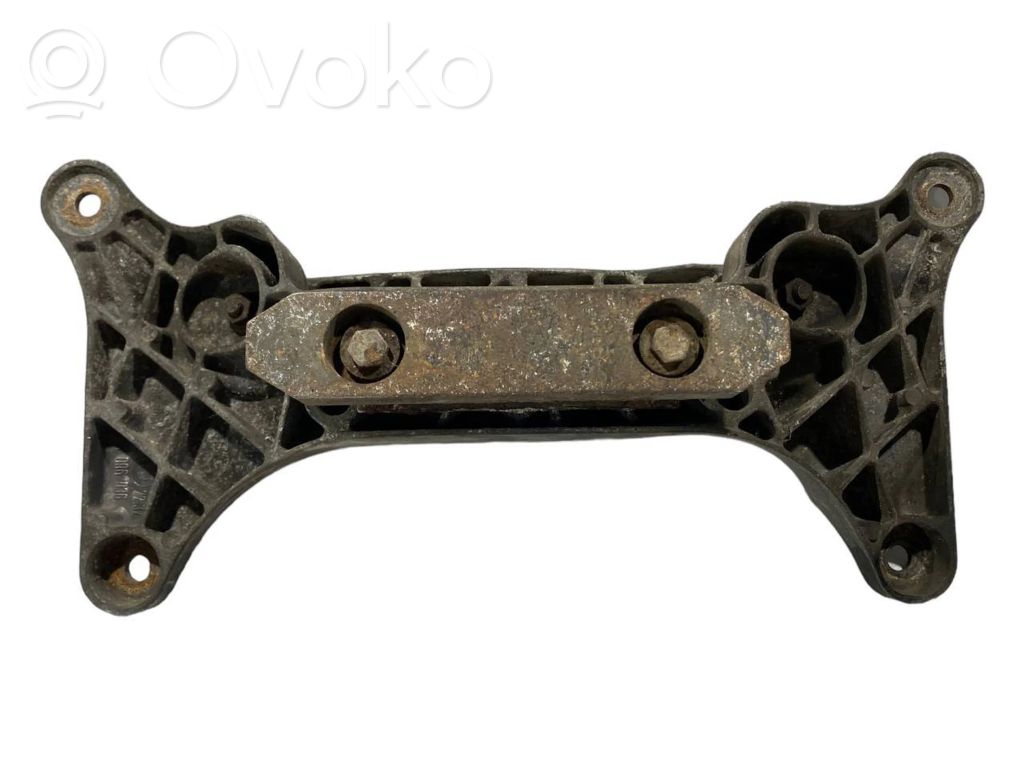 Pārnesumkārbas stiprinājuma kronšteins