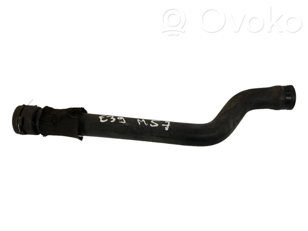 Caurulīte (-es) / šļūtene (-es)