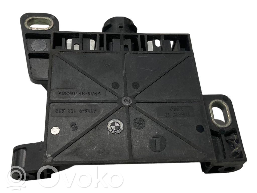 Positive wire connection assembly