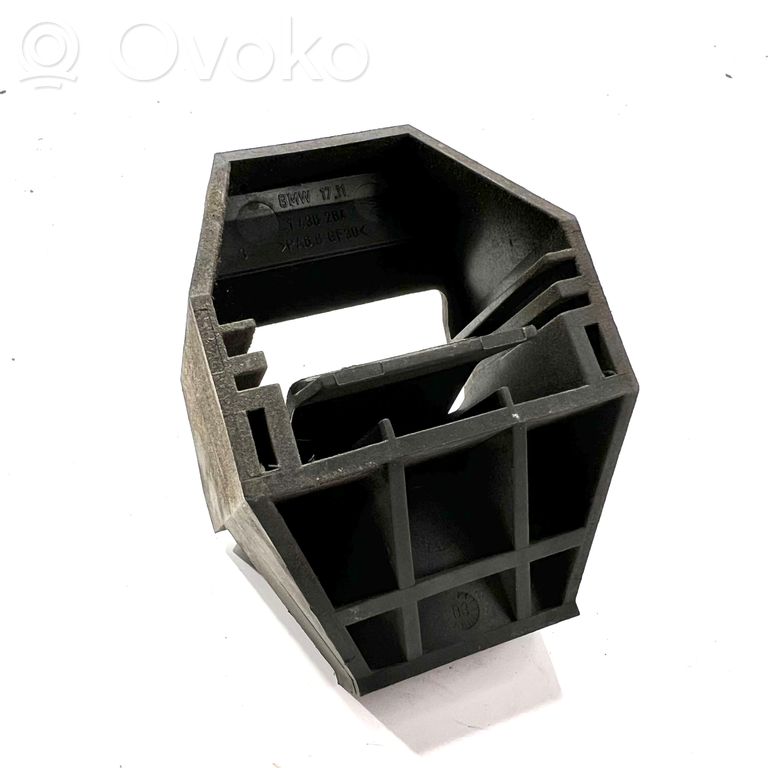 Radiator(s) holder/bracket