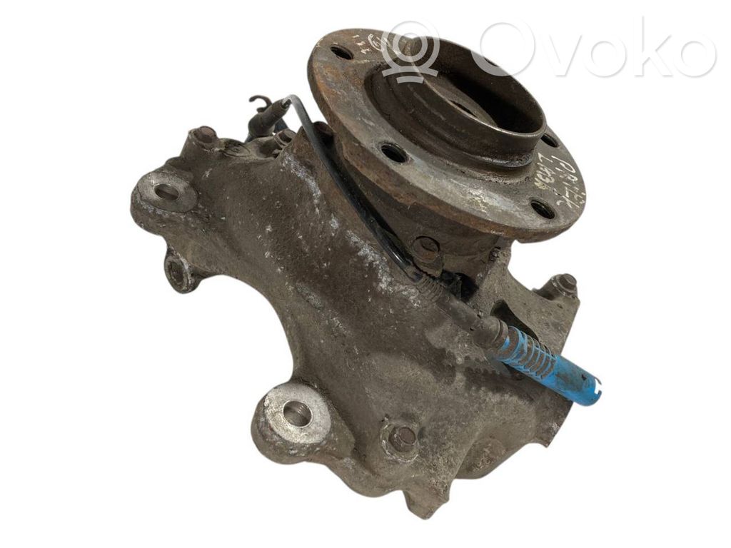 Priekšējā riteņa rumbas vārpstas šarnīrs (stupica, capfa)