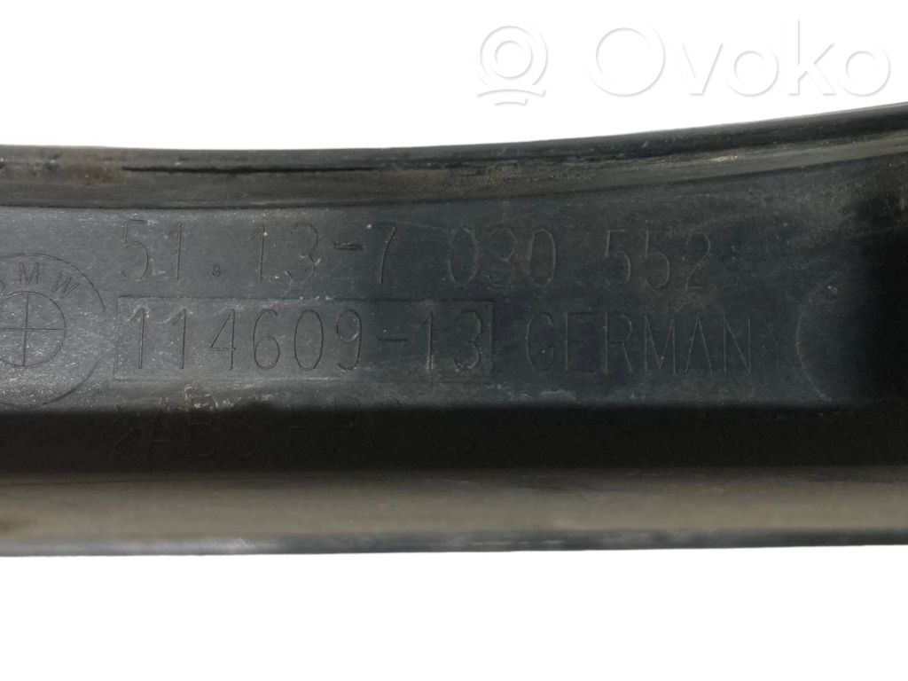 Priekšējā luktura dekoratīvā apdare