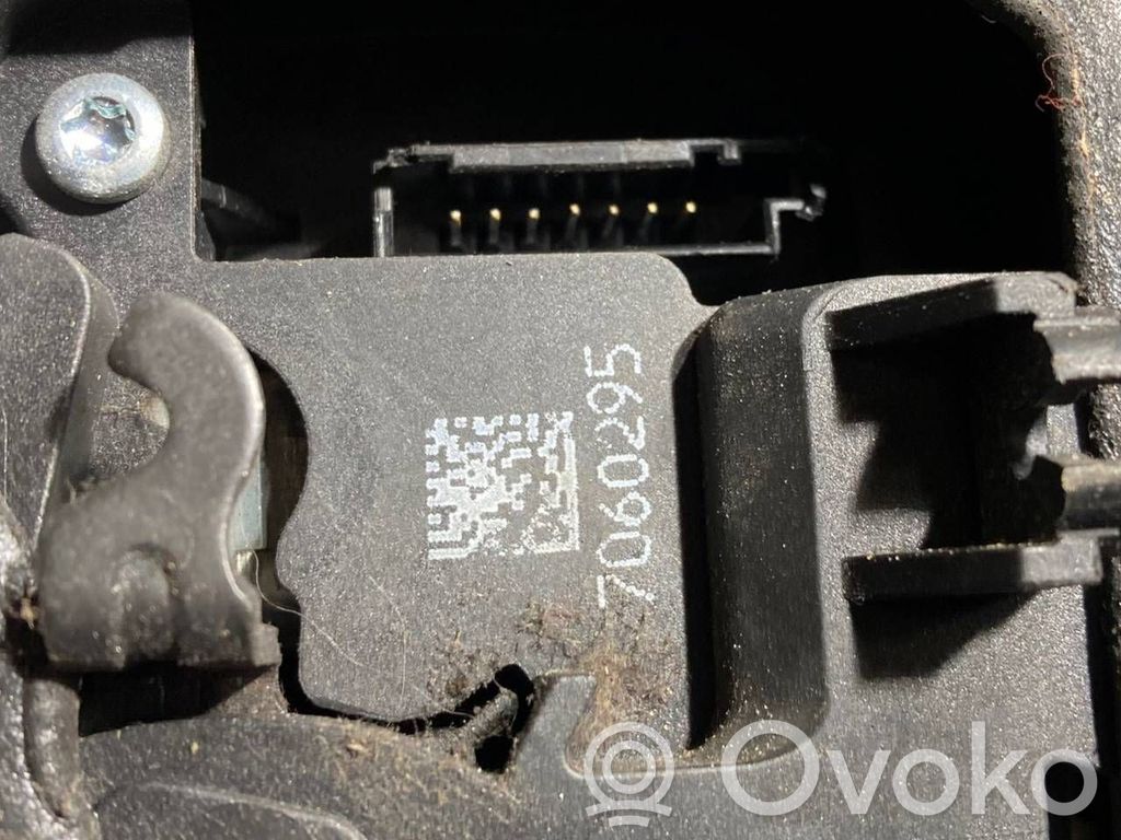 Aizmugurē slēdzene