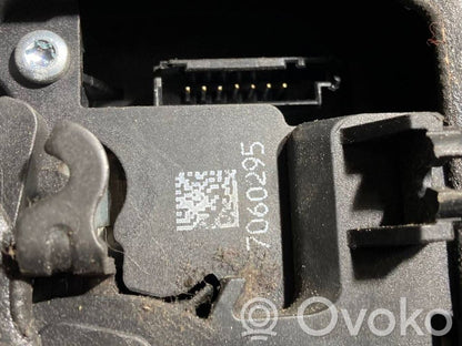 Aizmugurē slēdzene