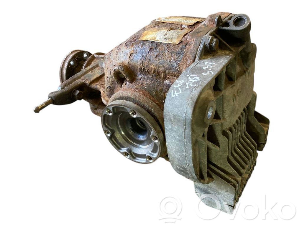 Aizmugurējais reduktors