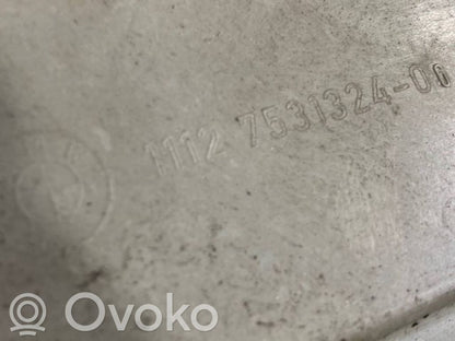 Крышка двигателя (декоративная отделка)