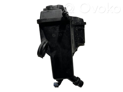 Dzesēšanas šķidruma izplešanās tvertne