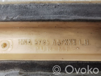 Spārna dekoratīvā apdare (moldings)