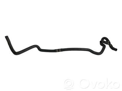 Caurulīte (-es) / šļūtene (-es)