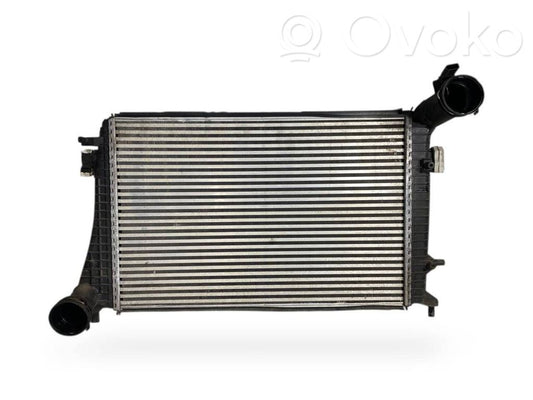 Starpdzesētāja radiators