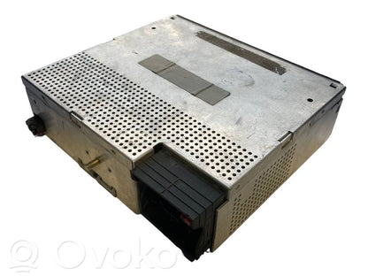 Radio / CD/DVD atskaņotājs / navigācija