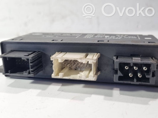 Durvju vadības bloks