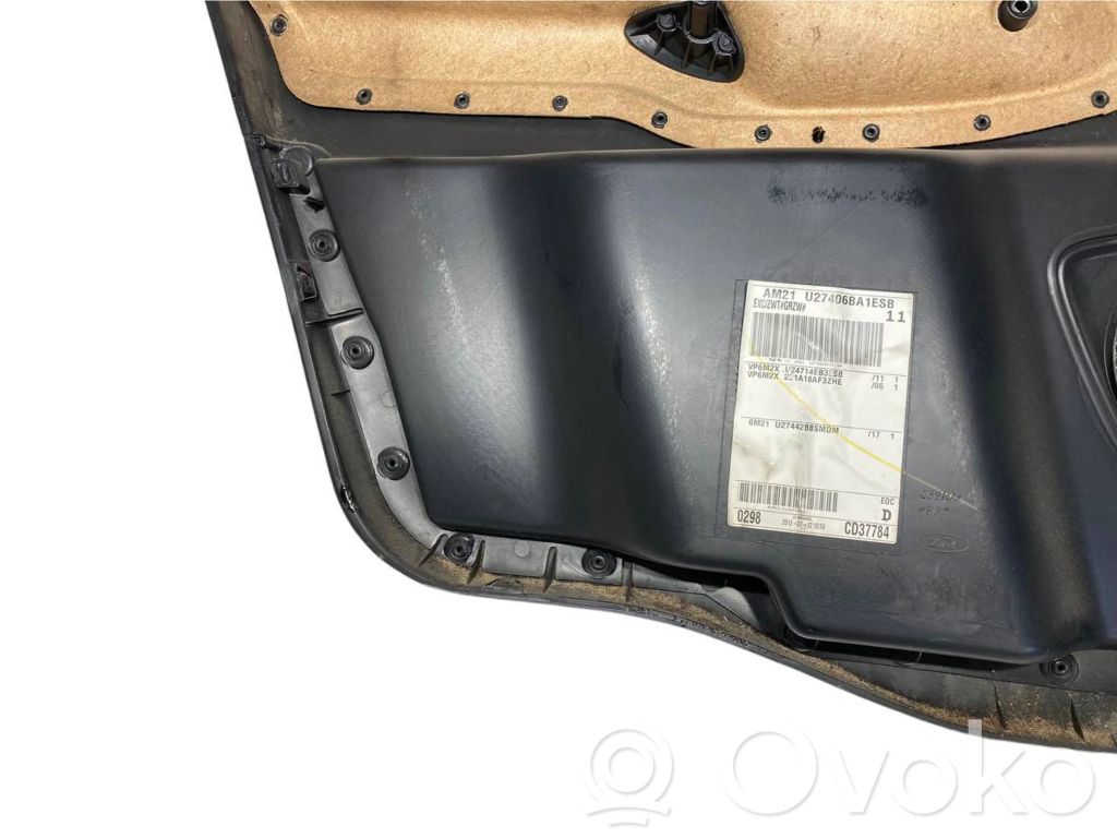 Apšuvums aizmugurējām durvīm