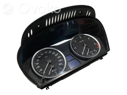 Spidometrs (instrumentu panelī)