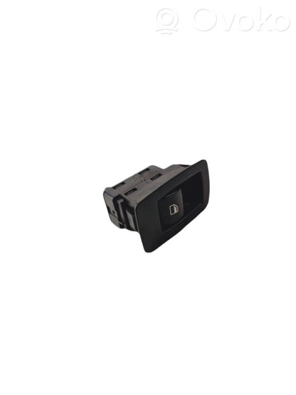 Window lift control switch(es)