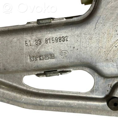 Priekšpusē elektriskā loga pacelšanas mehānisma komplekts