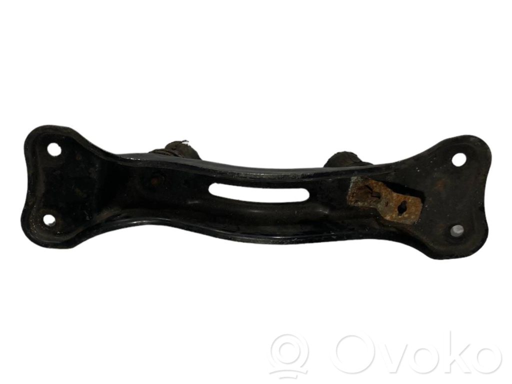 Pārnesumkārbas stiprinājuma kronšteins