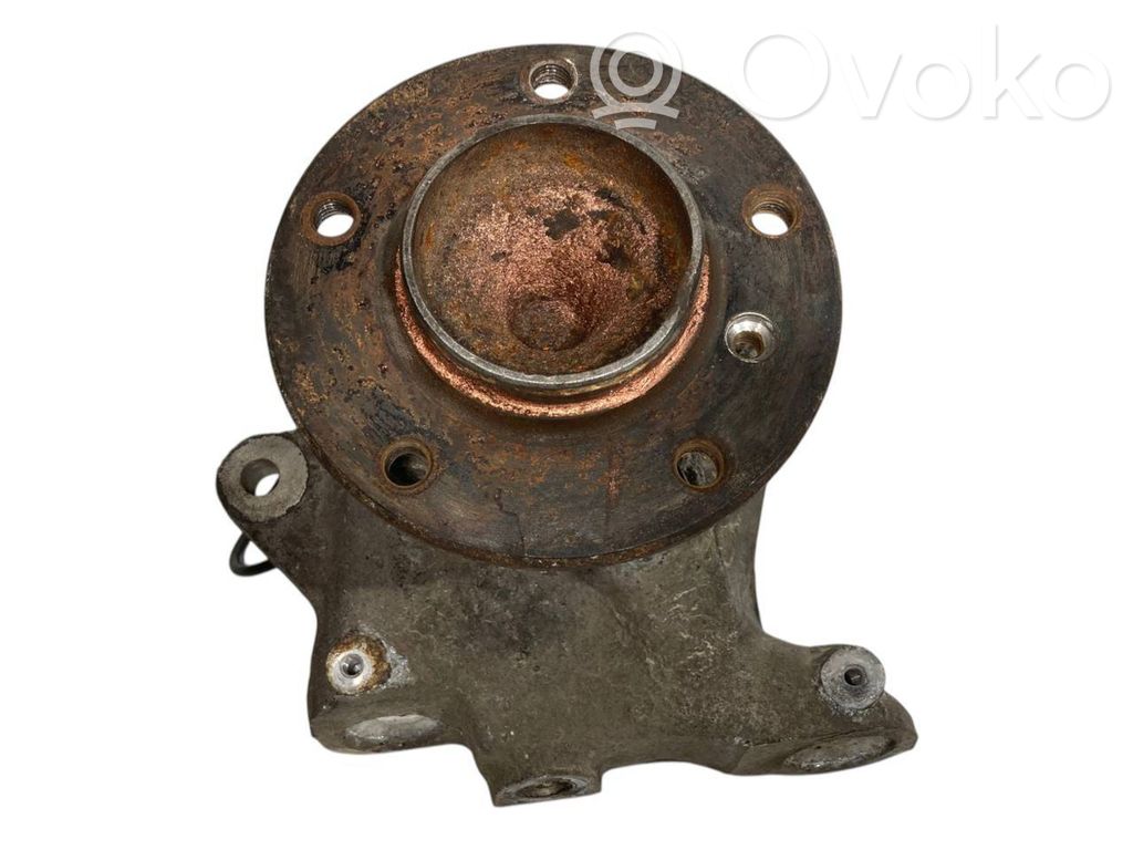 Priekšējā riteņa rumbas vārpstas šarnīrs (stupica, capfa)