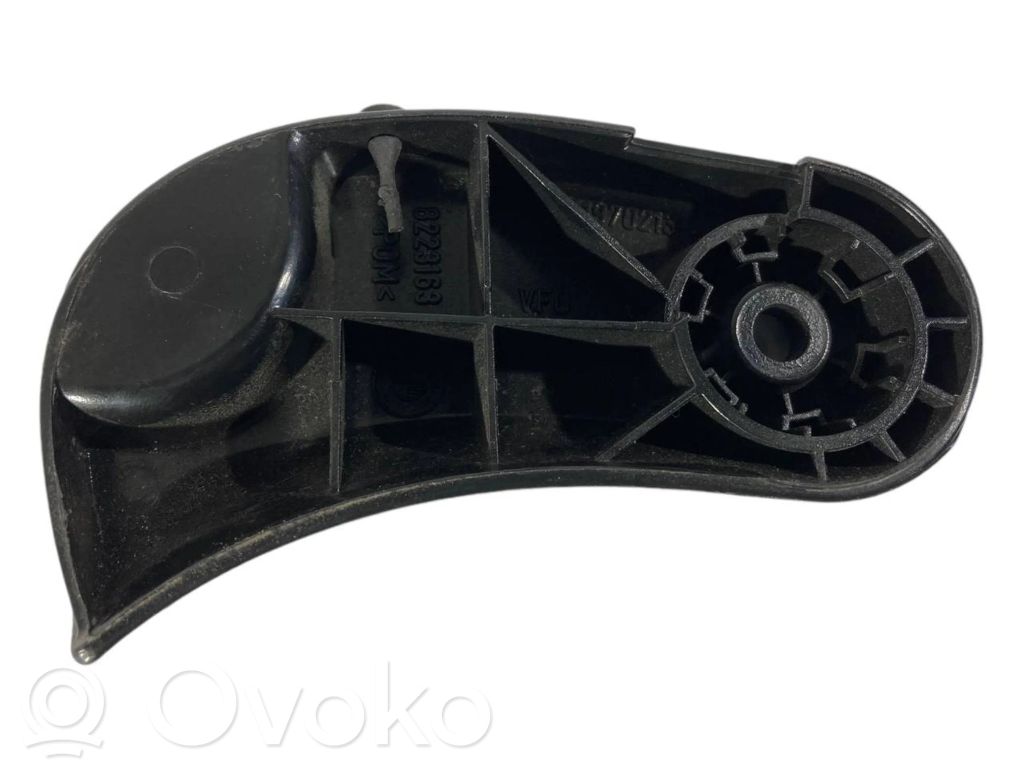 Ручка открывания капота двигателя