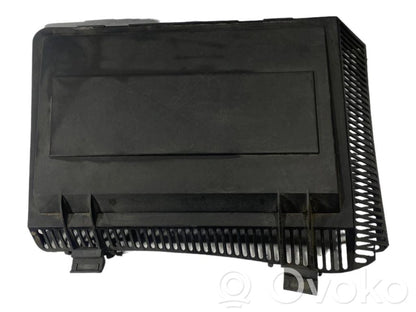 Gaisa filtra kastes vāks