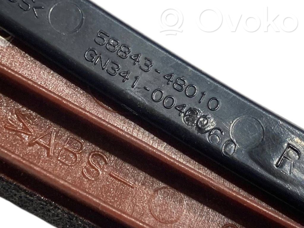 Ātrumu pārslēgšanas sviras dekoratīvā apdare (plastmasas)