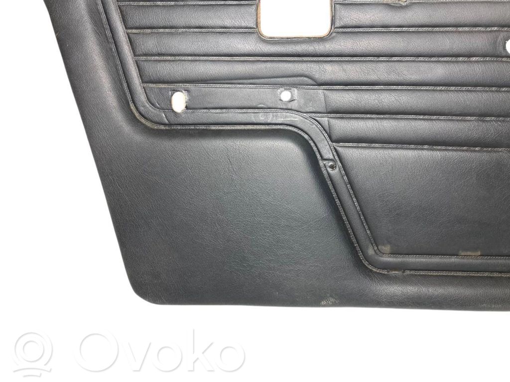 Priekšējo durvju apdare