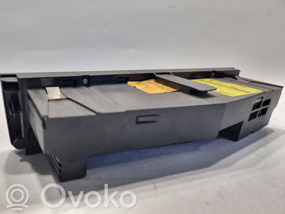 Gaisa kondicioniera / klimata kontroles / salona apsildes vadības bloks (salonā)