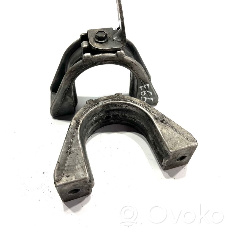 Крепление стабилизатора (переднее)