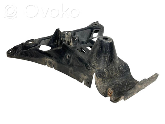 Кронштейн крепления заднего бампера