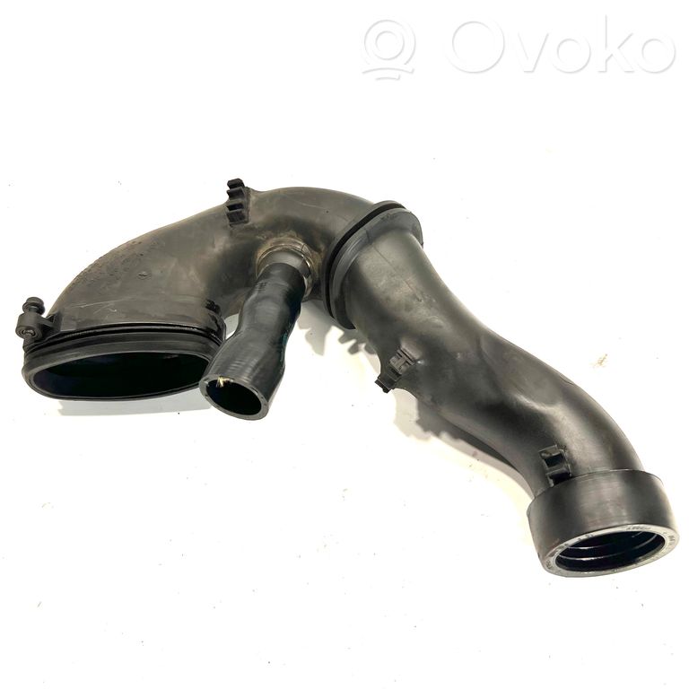 Gaisa caurule uz turbīnu