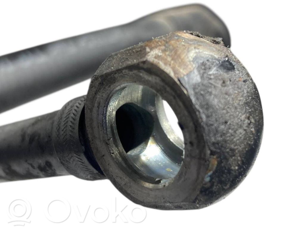 Stūres pastiprinātāja šļūtene (-es) / caurulīte (-es)