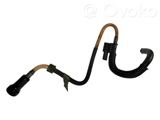 Degvielas caurulīte (-es)