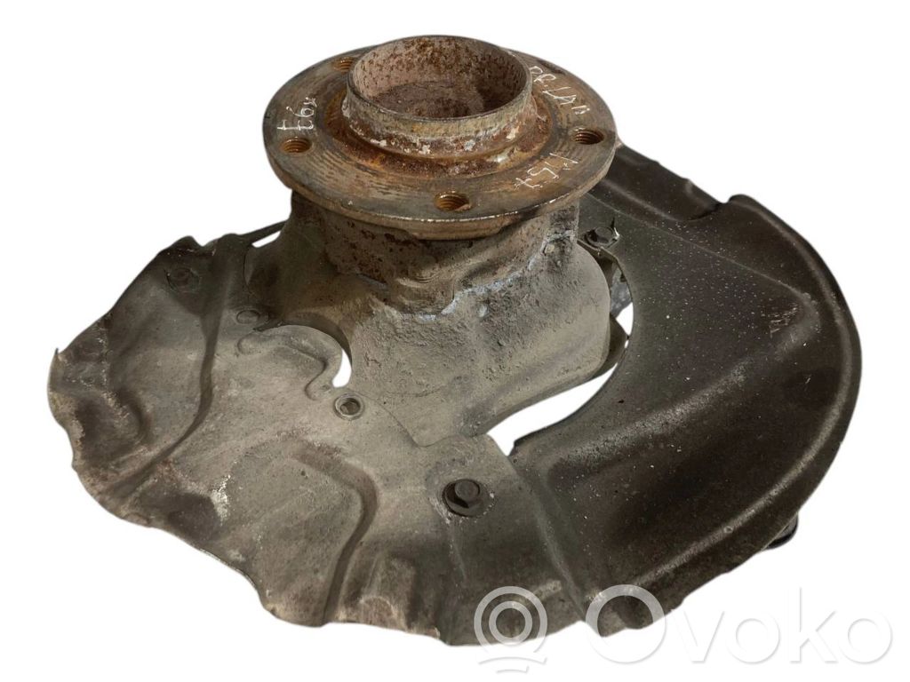 Priekšējā riteņa rumbas vārpstas šarnīrs (stupica, capfa)