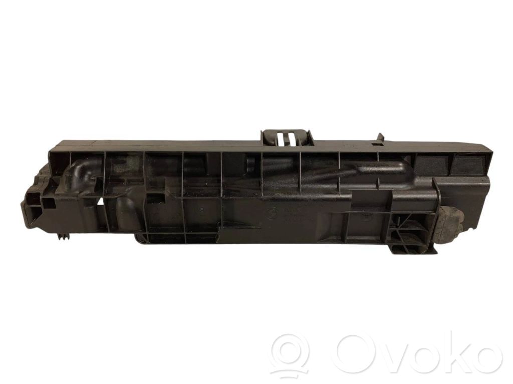 Держатель/кронштейн радиатора(ов)