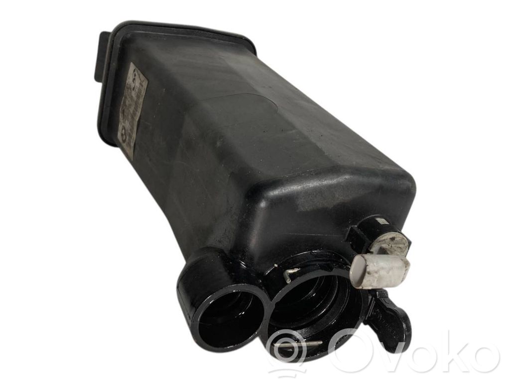 Расширительный бачок охлаждающей жидкости