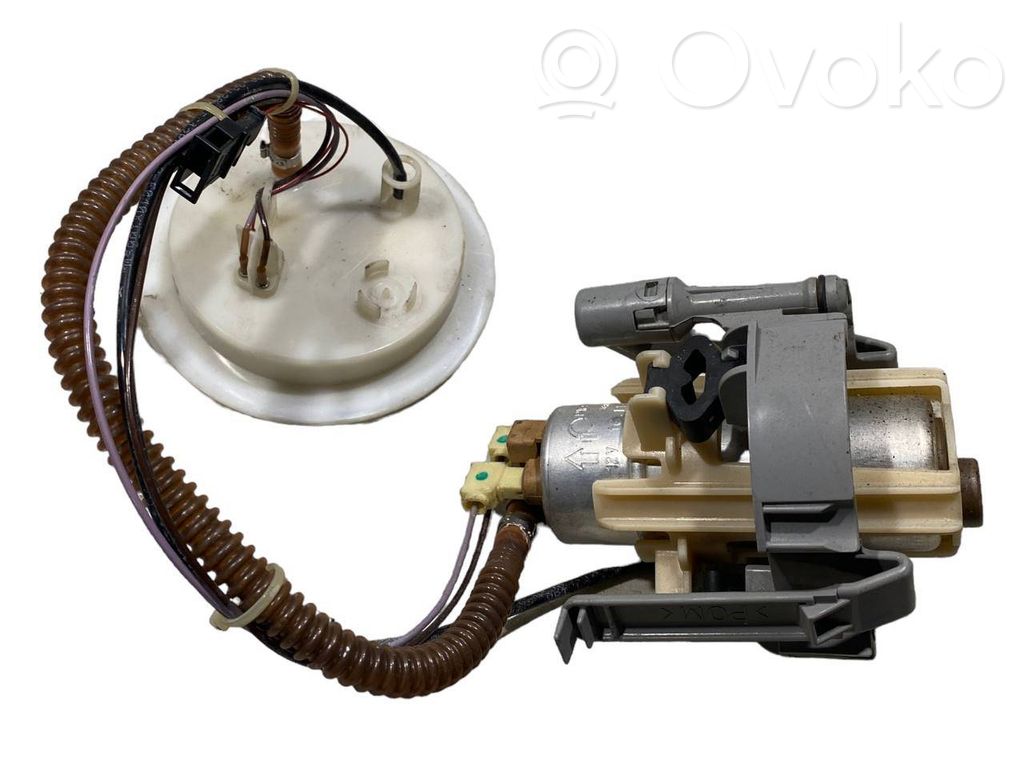 Fuel pump (in the fuel tank)