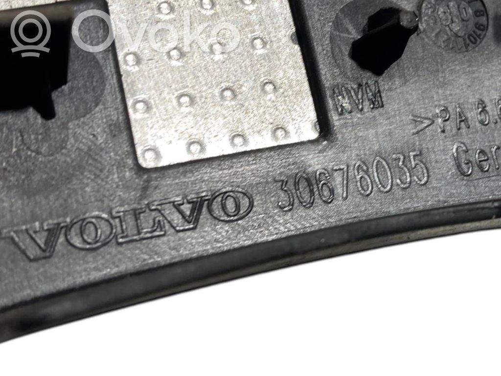 Ātrumu pārslēgšanas sviras dekoratīvā apdare (plastmasas)