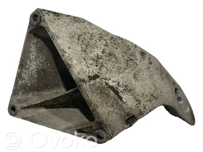 Dzinēja nostiprināšanas stiprinājums-kronšteins